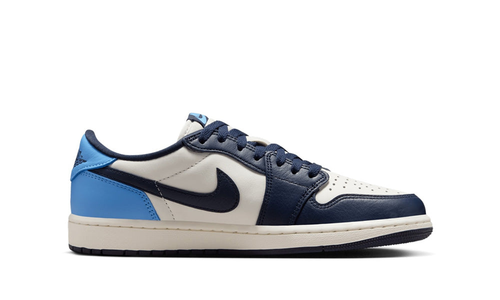 Lateral Jordan 1 Low OG Obsidian UNC