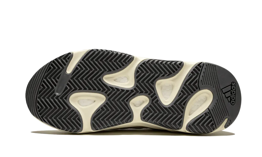 Yeezy Boost 700 Analog