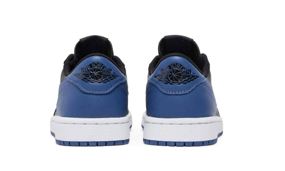 Air Jordan 1 Low OG Mystic Navy imagine spate