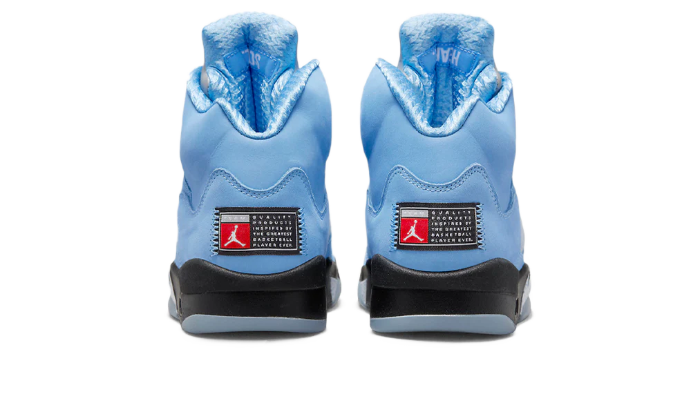 Air Jordan 5 Retro UNC University Blue imagine spate