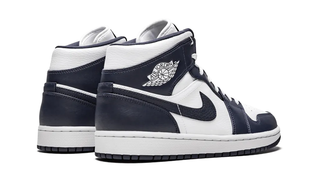 Jordan 1 Mid White Metallic Gold Obsidian imagine spate