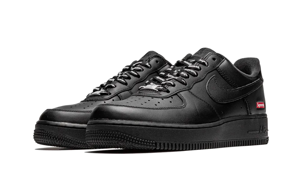 Nike Air Force 1 Low Supreme Black imagine fata