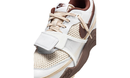 Detaliu Nike Zoom Field Jaxx Travis Scott Light Chocolate