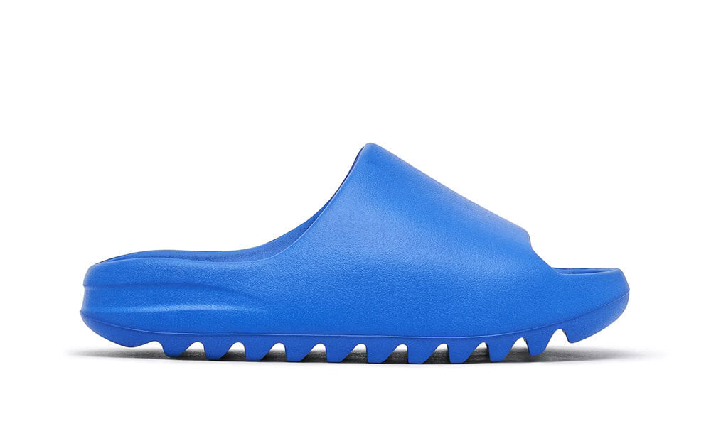 Yeezy Slide Azure lateral